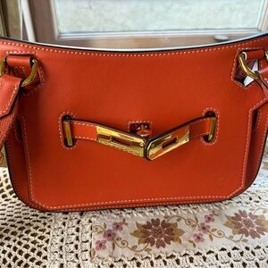 Tiffany & Fred Paris Leather Crossbody – Jyp­siere inspired style.